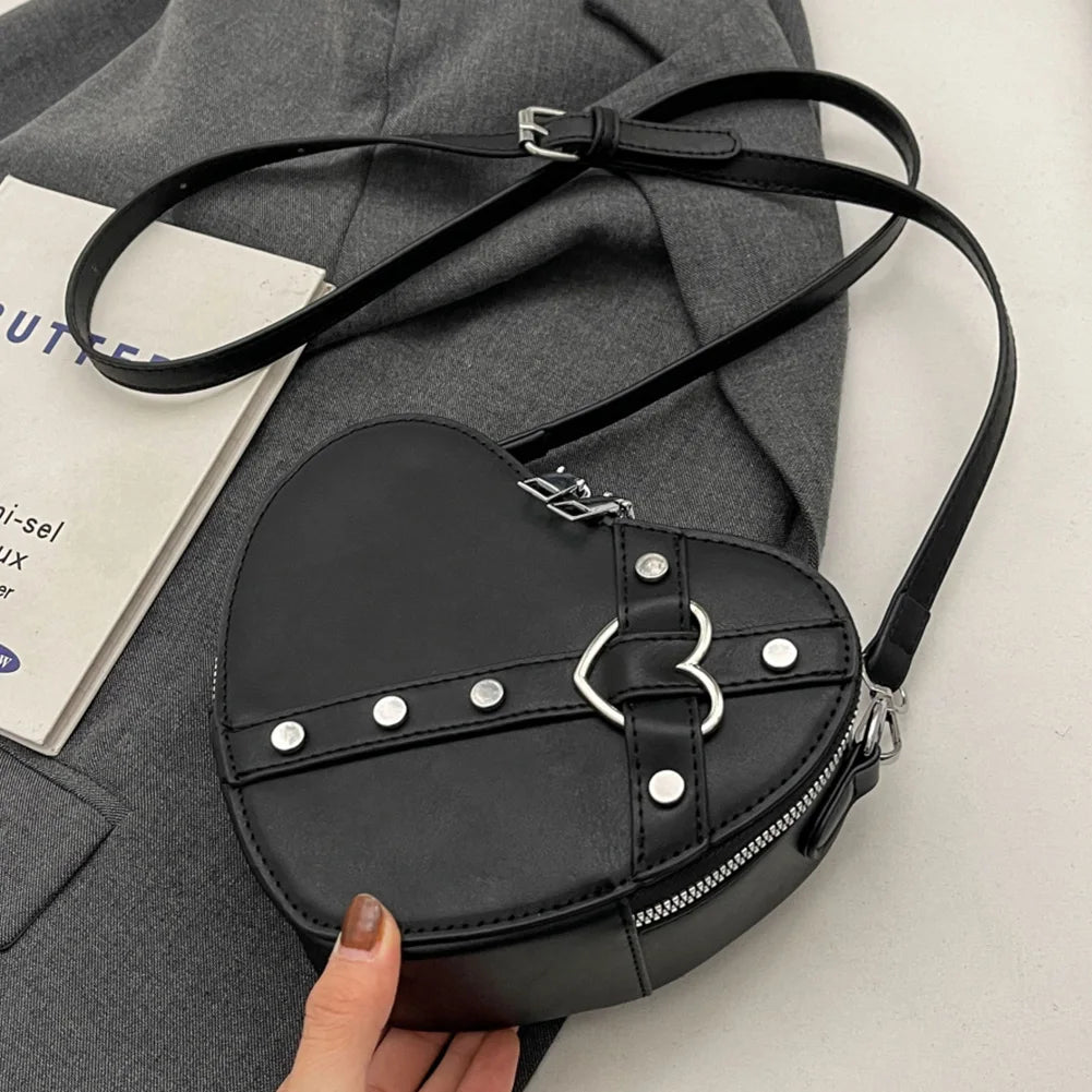 Vintage Heart Shape Crossbody Bags Y2K Small Chain Rivet Shoulder Bag PU Leather Gothic Tote Bag Fashion Women Crossbody Bag